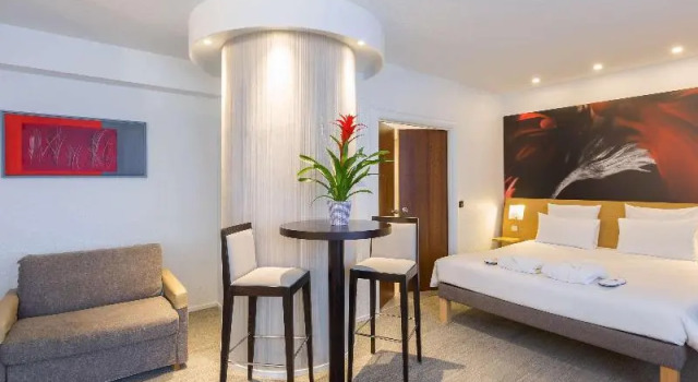Номер Standard Novotel Poitiers Site du Futuroscope