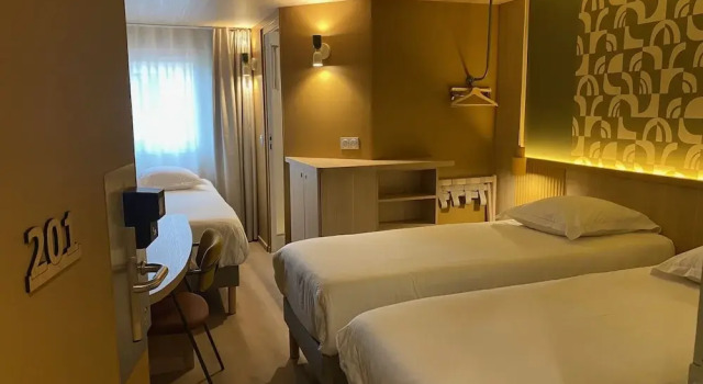 Трёхместный номер Standard Green Hôtels Poitiers