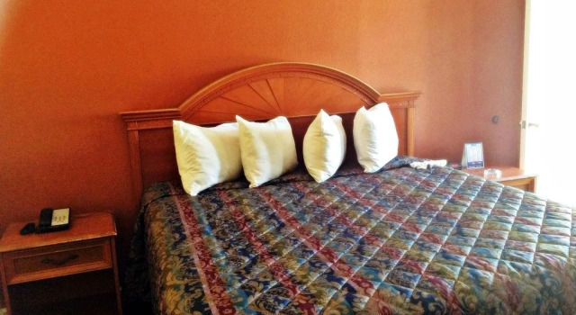 Economy Inn, Забронировать Отель Отели Луизиана с парковкой, Парковка