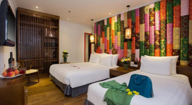 Семейный номер Standard с балконом Hanoi Media Hotel & Spa
