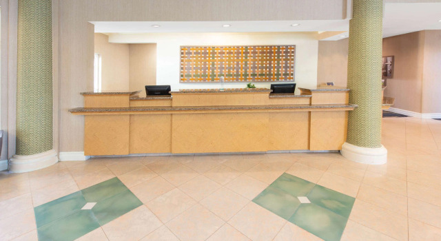 La Quinta Inn & Suites Tampa Brandon Regency Park, Boek Hotel Brandon Florida
