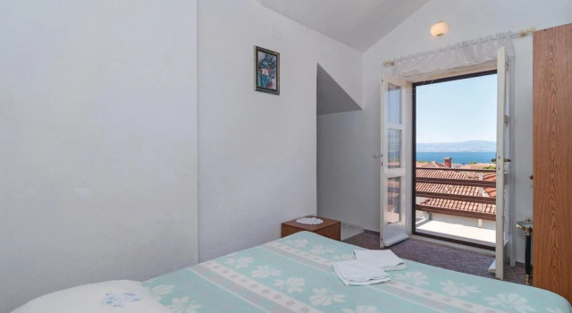 Nice Apartment in Supetar With 3 Bedrooms, Wifi and Outdoor Swimming Pool