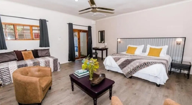 Четырёхместный семейный номер Standard Le Petit Chateau Guest House