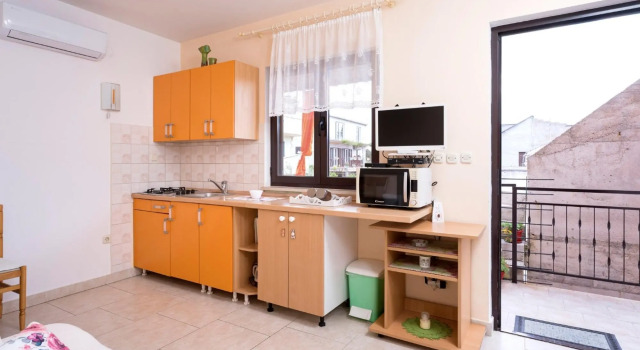 Gold - 300 m From Beach - A1, Prenota Hotel Hotel a Croatian Islands con parcheggio, Parcheggio