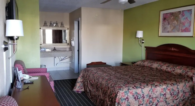 Двухместный номер Standard Newport News Inn