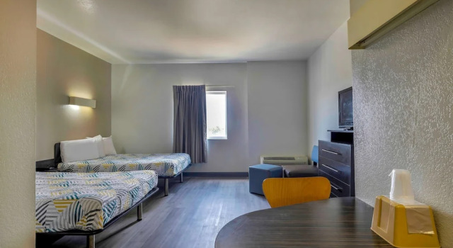 Четырёхместный люкс Standard Motel 6-Cedar Park, TX
