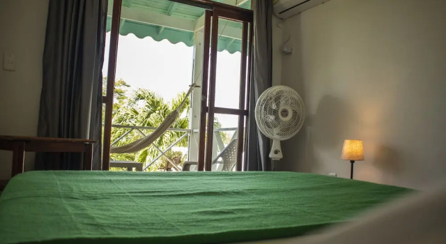 Номер Comfort South West Bay Cabañas