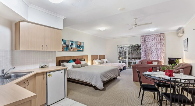 Zenith Studio Unit 3, 10 Messines Street