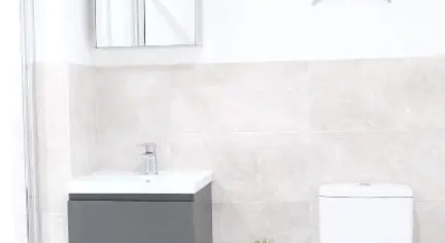Unique FAMILY&Contractors Apartment with Private Parking + Central Bedford, Забронировать Апартаменты/квартира Отели Бедфорд с парковкой, рядом с Больница Бедфорда в Саут-Винг, Парковка