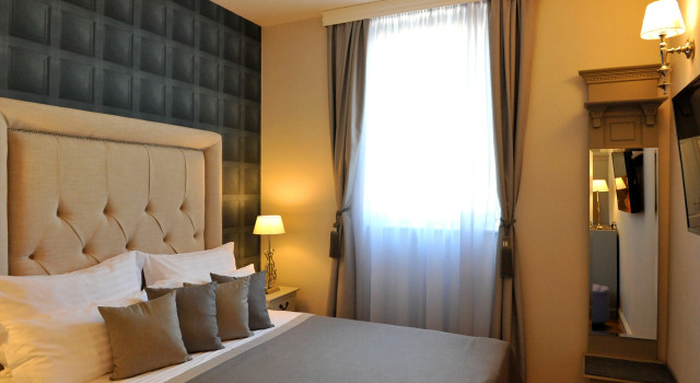 Bajamonti 5 Luxury Rooms, Забронировать Отель «постель и завтрак» Сплит Брач, рядом с Бухта Сплит