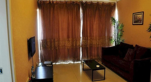 Changdao Holiday Residential Hotel - Kunming, Rezerwuj Hotel Hotele w Kunming z parkingiem, Parking