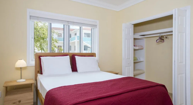 Люкс Standard с 2 комнатами Sir Charles Guest House