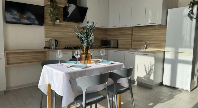 Апартаменты с балконом Home Group (Хоум Груп) на улице Верхней 13/2