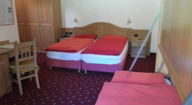 Четырёхместный номер Standard Hotel Tyrolia