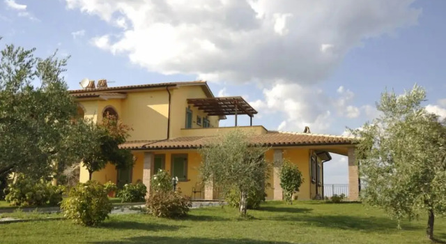 Buriano Country House, Rezerwuj Hotel Lubriano Lacjum