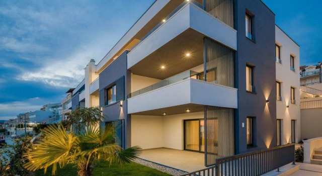 Villa Four Brothers - Middle Floor, Забронировать Вилла Отели Подстраны 4 звезды, рядом с Частный Пляж «Вилла Палмс Апартментс Никса Рузич», 4*