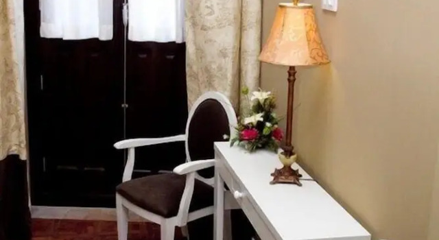 Одноместный номер Standard с балконом и с видом на город Hospederia La Querencia