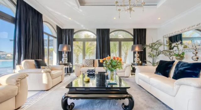 Maison Privee - Glamourous Beachfront Villa on The Palm w/ Pool, Забронировать Вилла Виллы Дубая, Вилла