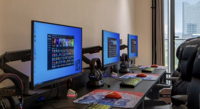 Wuyuan Yixi E-Sports Hotel (High Speed Railway Station)
