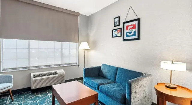 Четырёхместный номер Deluxe Four Points by Sheraton Oklahoma City Quail Springs