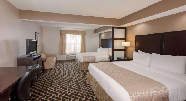 Standart dört kişilik oda Ramada Cold Lake