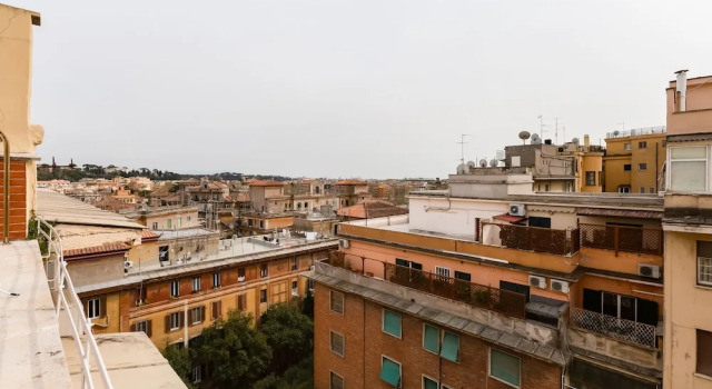 Magnificent penthouse with terrace and Netflix, Забронировать Отель Отели Рима с парковкой, рядом с Palazzetto dello Sport, Парковка