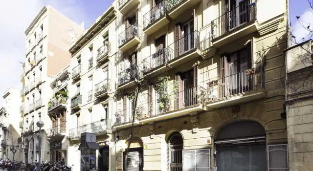 Home Around Gracia Apartments, Забронировать Апартаменты/квартира Грасиа Барселона, рядом с Jove Regina Theatre