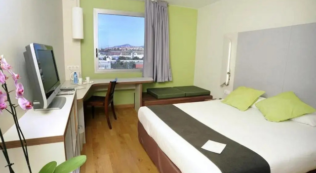 Двухместный номер Standard Travelodge BCN Cornella Fira
