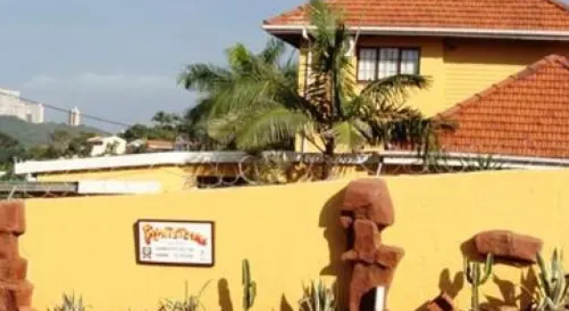Номер Economy Flintstones Guest House Durban