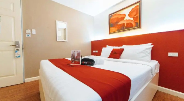 Двухместный номер Standard RedDoorz Plus at Hotel Metro Kalibo