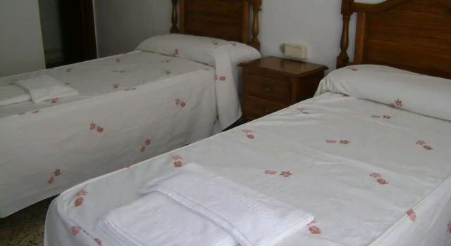 Hostal Residencia Pasaje, Забронировать Хостел Недорогие отели Коста-Бланка, недорого