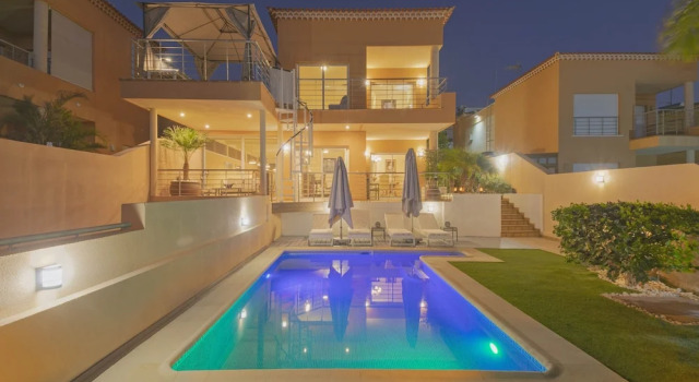 Вилла Executive My Island Escape - Sea Views - Private Pool, Sauna