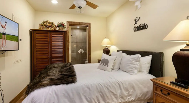 B107 Beaver Creek Landing 3 Bedroom Condo by RedAwning