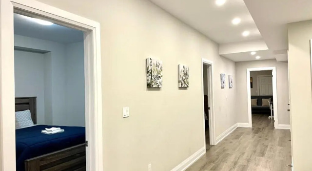 Charming, Comfortable Apartment in Pickering, Varaa Huoneisto  