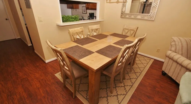 Sea Coast Gardens III 111 Apartment 2, Забронировать Апартаменты/квартира Отели Нью-Смирна-Бич с бассейном, рядом с Парк 27 Авеню, Бассейн