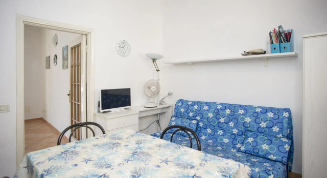 La Tonnina overlooking the sea of Darsena-BILOCALE LA TONNINA, Book Hotel Portoferraio Elba