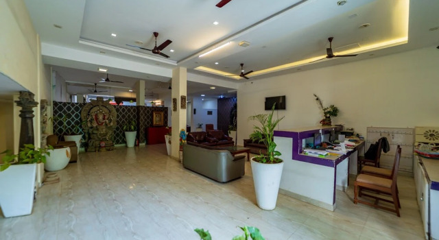 Starlite Hotels, Забронировать Отель Отели штата Тамилнада с бассейном, Бассейн