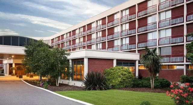 Номер Standard Дуплекс Crowne Plaza Heathrow