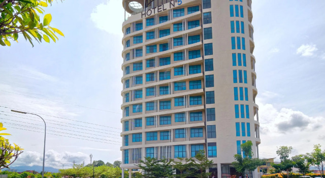 Hotel No.5