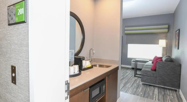 Люкс Hampton Inn & Suites Cincinnati Liberty Township