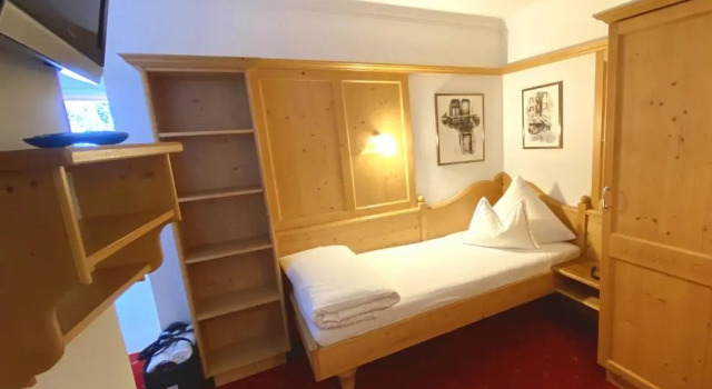 Одноместный номер Standard Hotel Alpina