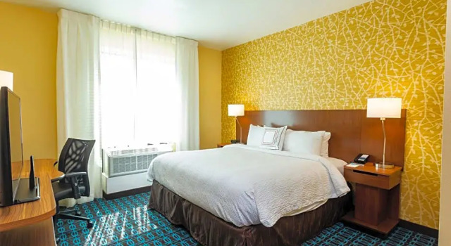 Четырёхместный номер Standard Fairfield Inn & Suites by Marriott Bay City, Texas