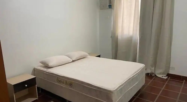 Apto na Enseada a 50 metros da praia