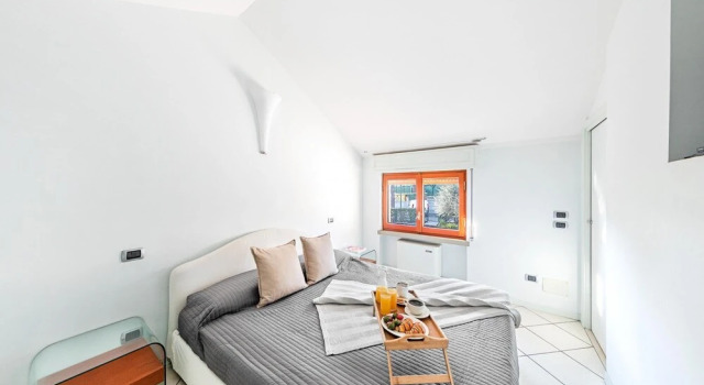 Il Melagrano B5 Apartment by Wonderful Italy