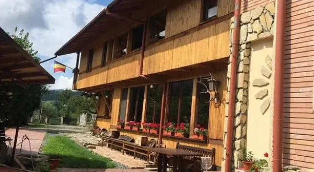 Casa Alex Sadova, Rezervovat Hotel 3hvězdičkové hotely v Suceava, 3*