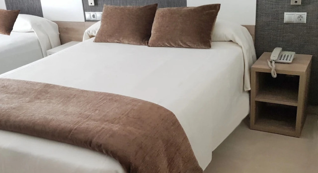 Двухместный номер Standard с балконом Hotel Cesar Augustus