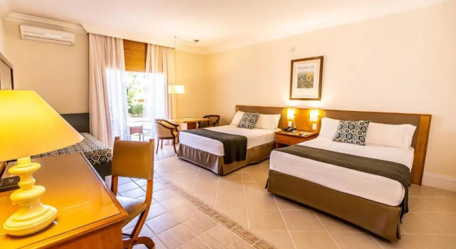 Трёхместный номер Deluxe Hotel JP Ribeirão Preto Resort & Convenções by Nacional Inn