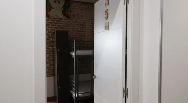 Кровать в общем номере (женский номер) I Love Madrid Hostel