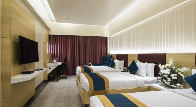 Трёхместный номер Executive Zion - A Luxurious Hotel