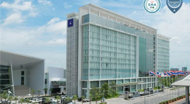 Номер Standard Novotel Bangkok IMPACT